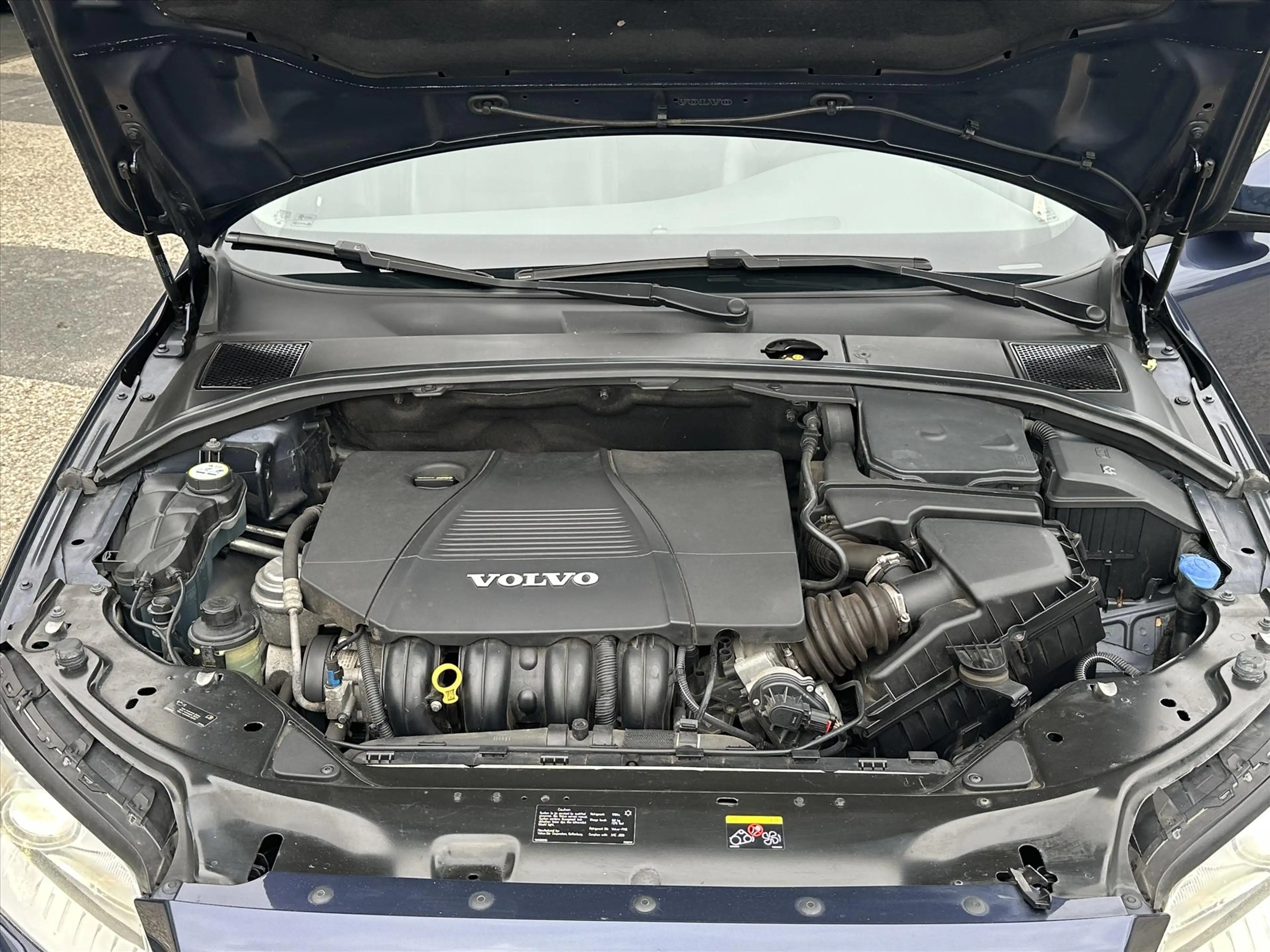 Volvo V70 2.0 107KW FLEXIFUEL Momentum YOUNGTIMER — photo 12