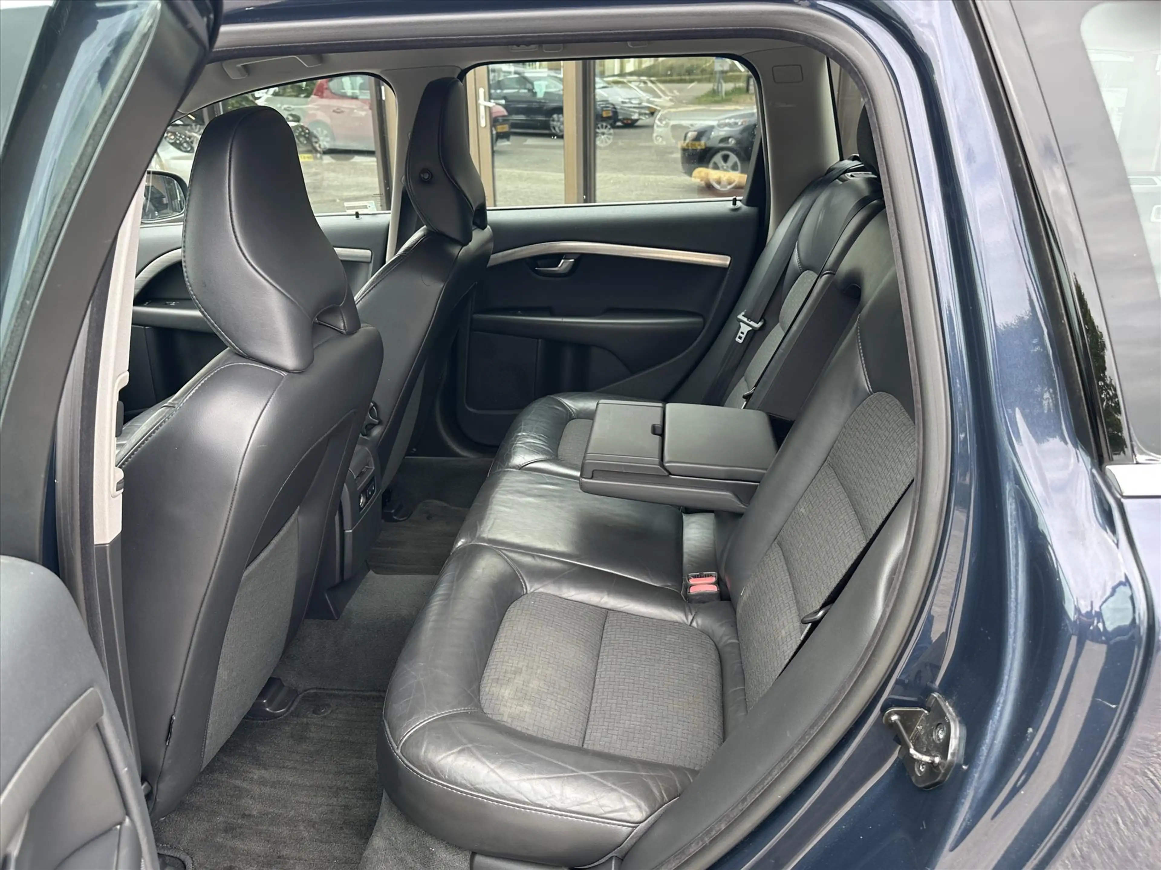 Volvo V70 2.0 107KW FLEXIFUEL Momentum YOUNGTIMER — photo 7