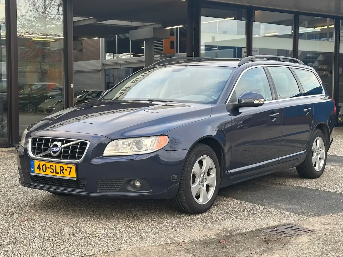Volvo V70 2.0 107KW FLEXIFUEL Momentum YOUNGTIMER Blau - 2