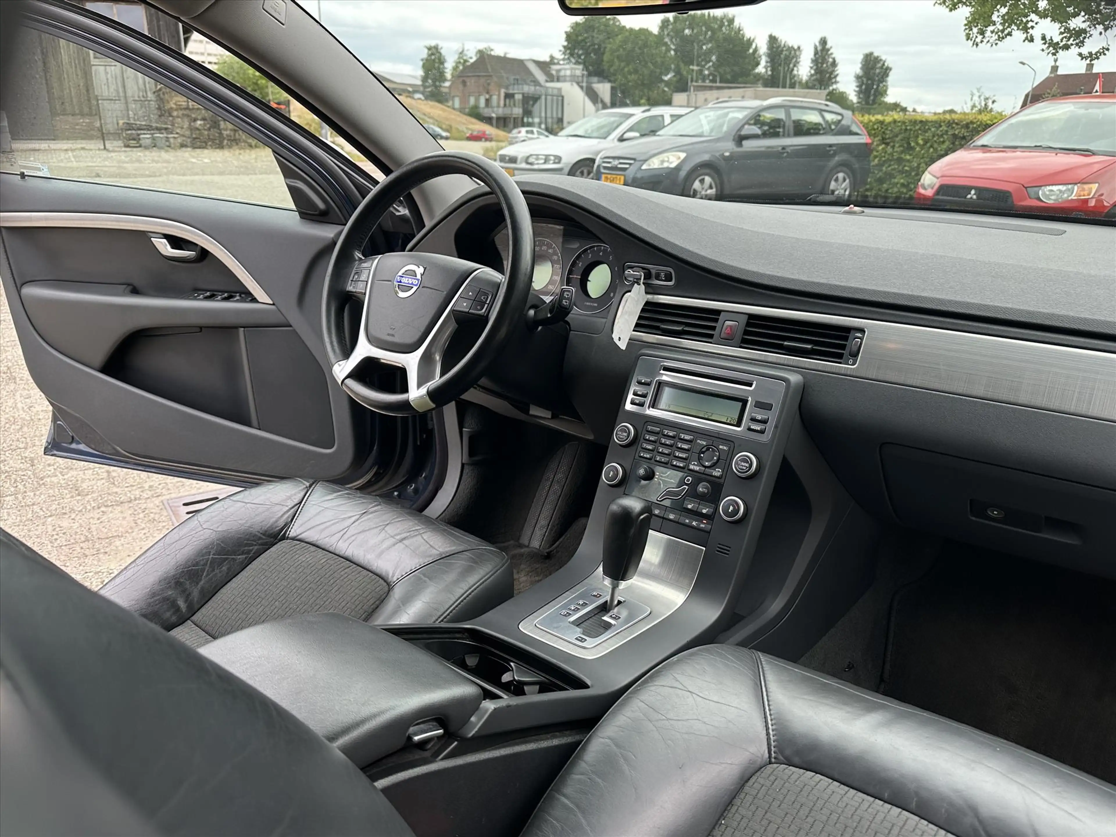 Volvo V70 2.0 107KW FLEXIFUEL Momentum YOUNGTIMER — photo 15