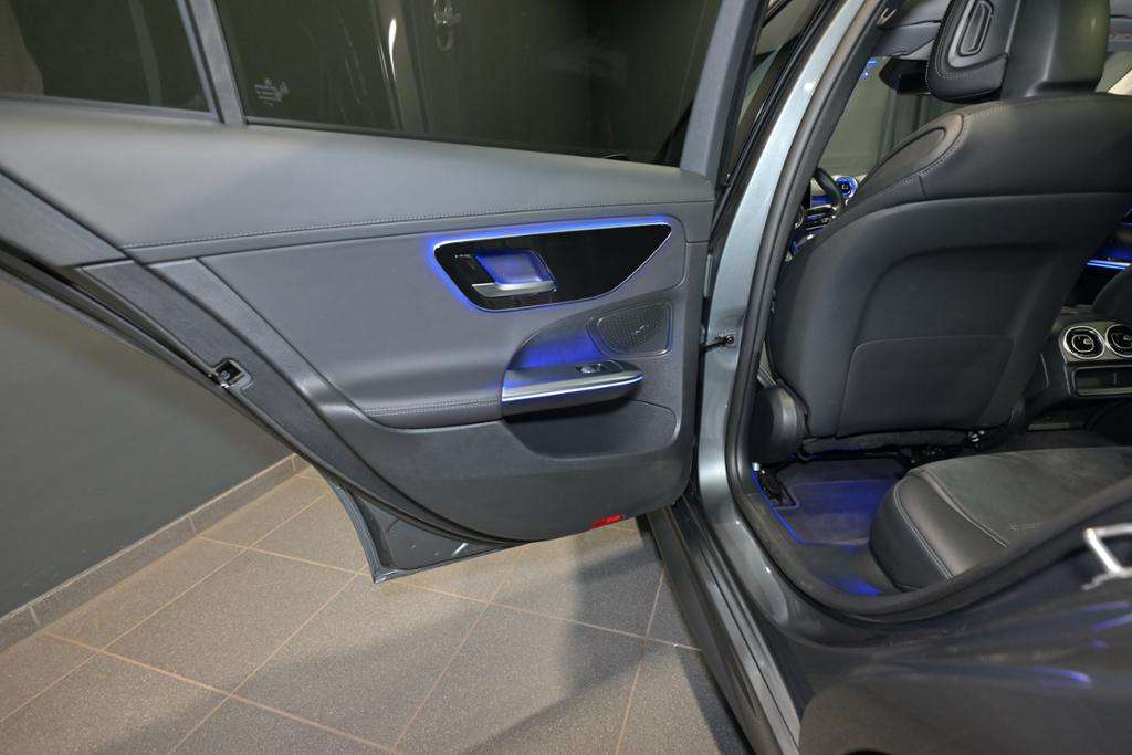 Mercedes-Benz C 180