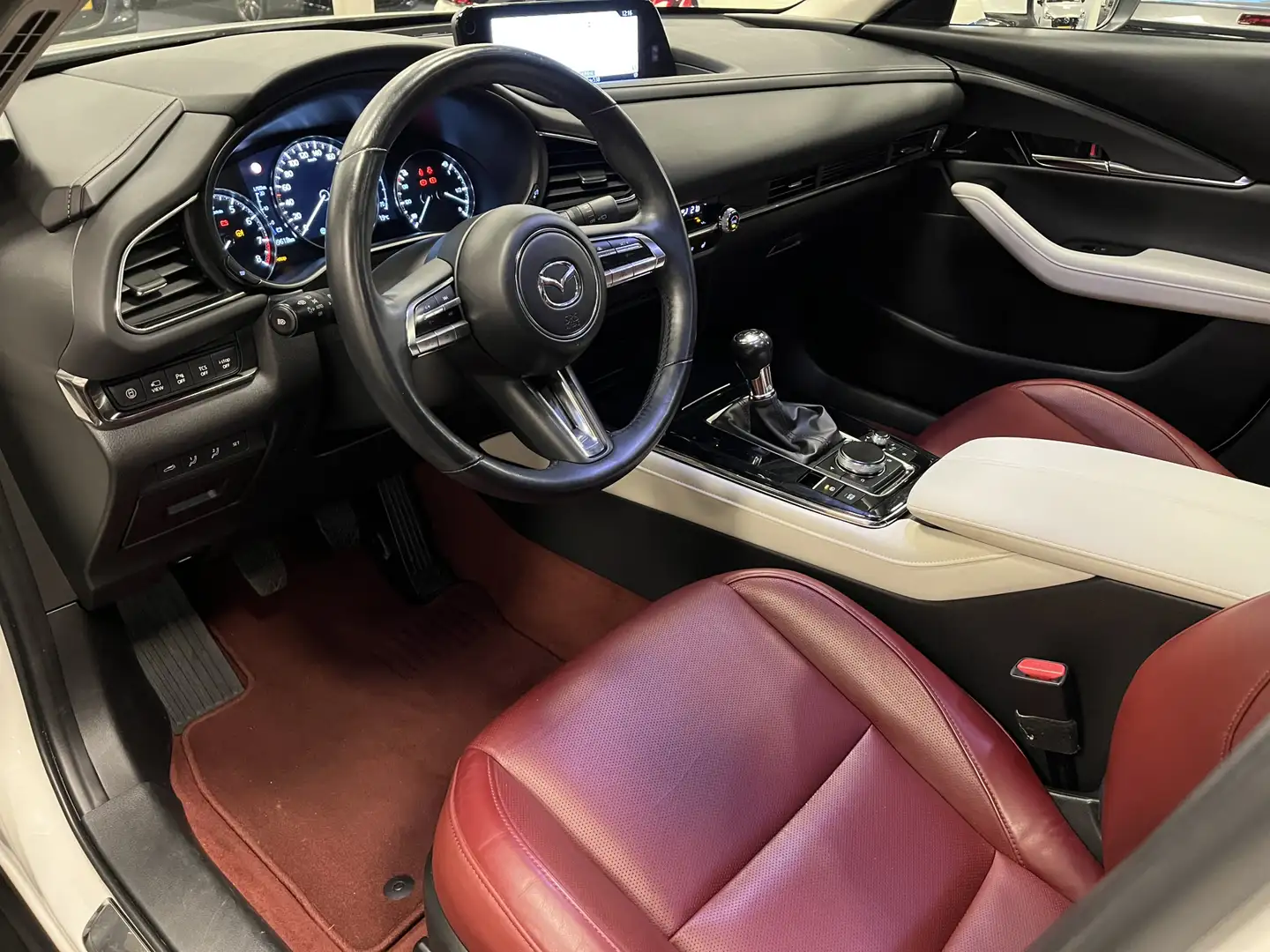 Mazda CX-30 2.0 e-SkyActiv-X 180PK M Hybrid 100th Anniversary Weiß - 2