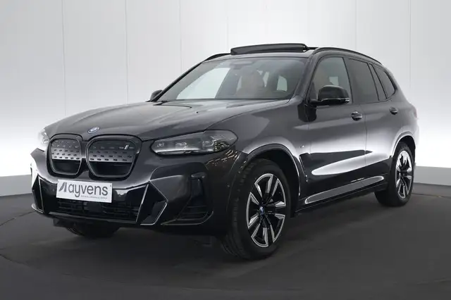 BMW iX3 80 kWh Dark Shadow LEDER/CUIR LED GPS PDC CAM Pano