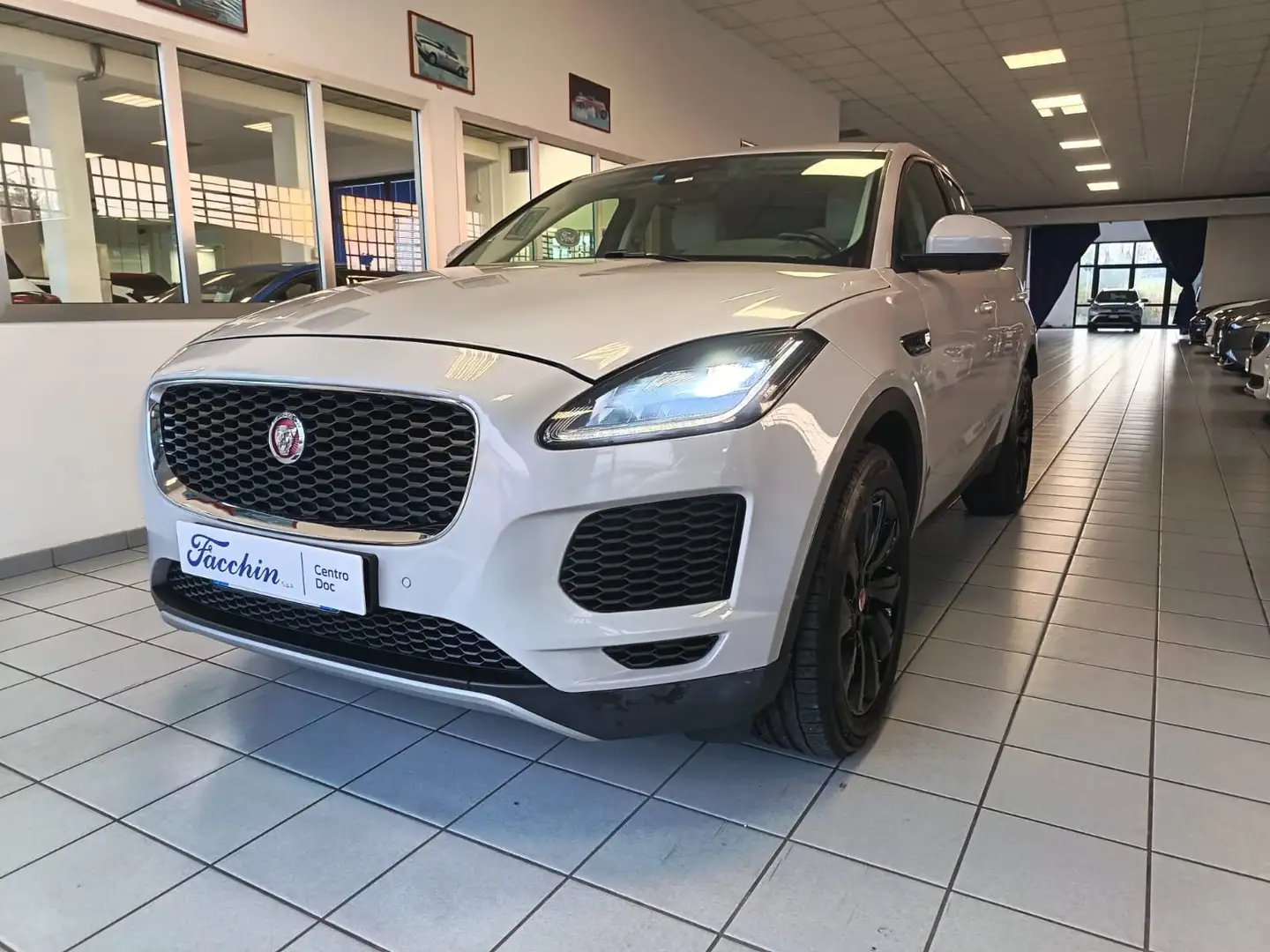 Jaguar E-Pace S 2.0d i4 Awd 180cv Auto Gris - 1