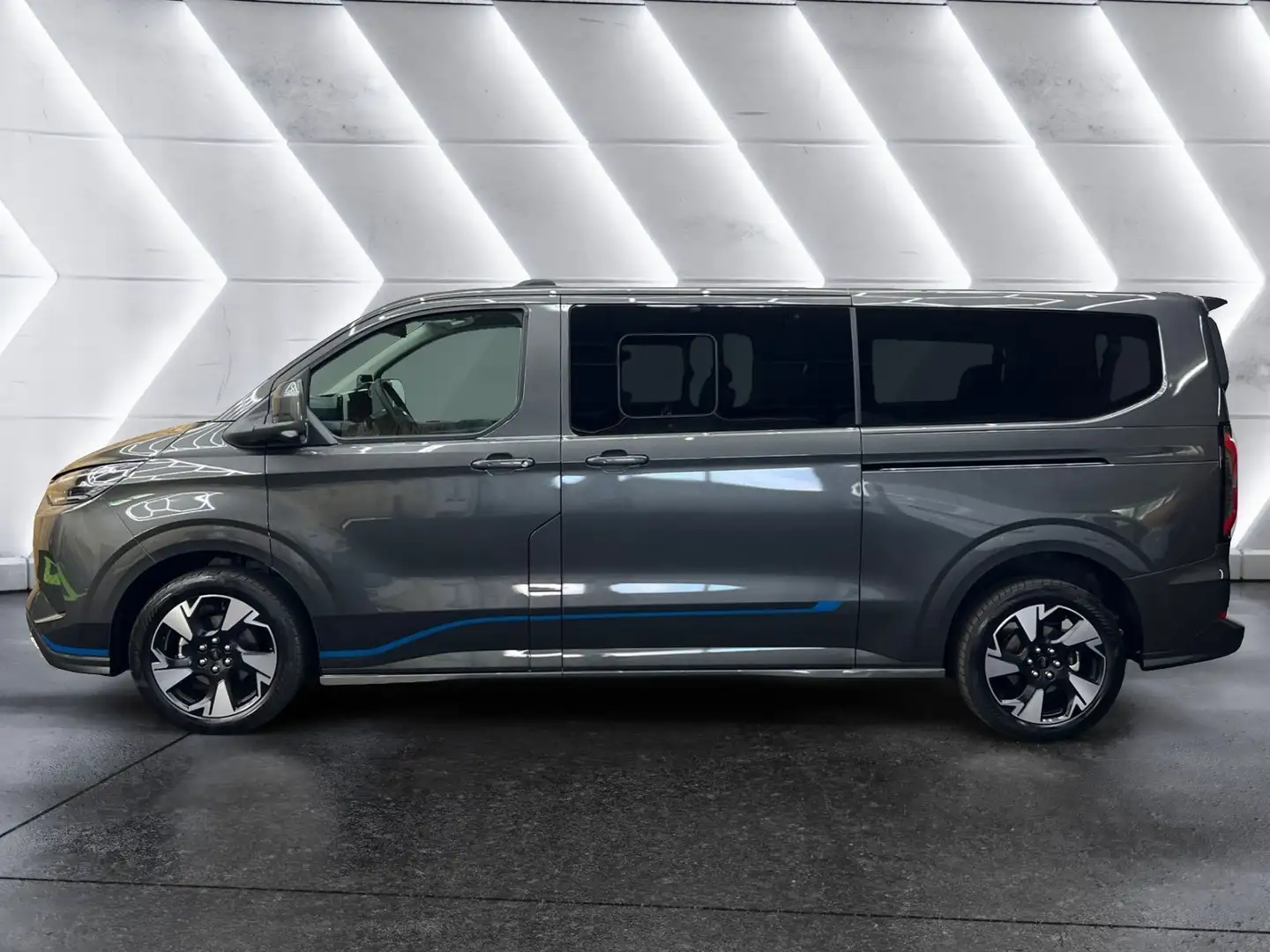 Ford Tourneo Custom L2 Sport | PHEV | Bus 8-Sitze | Sofort verfügbar Grau - 2
