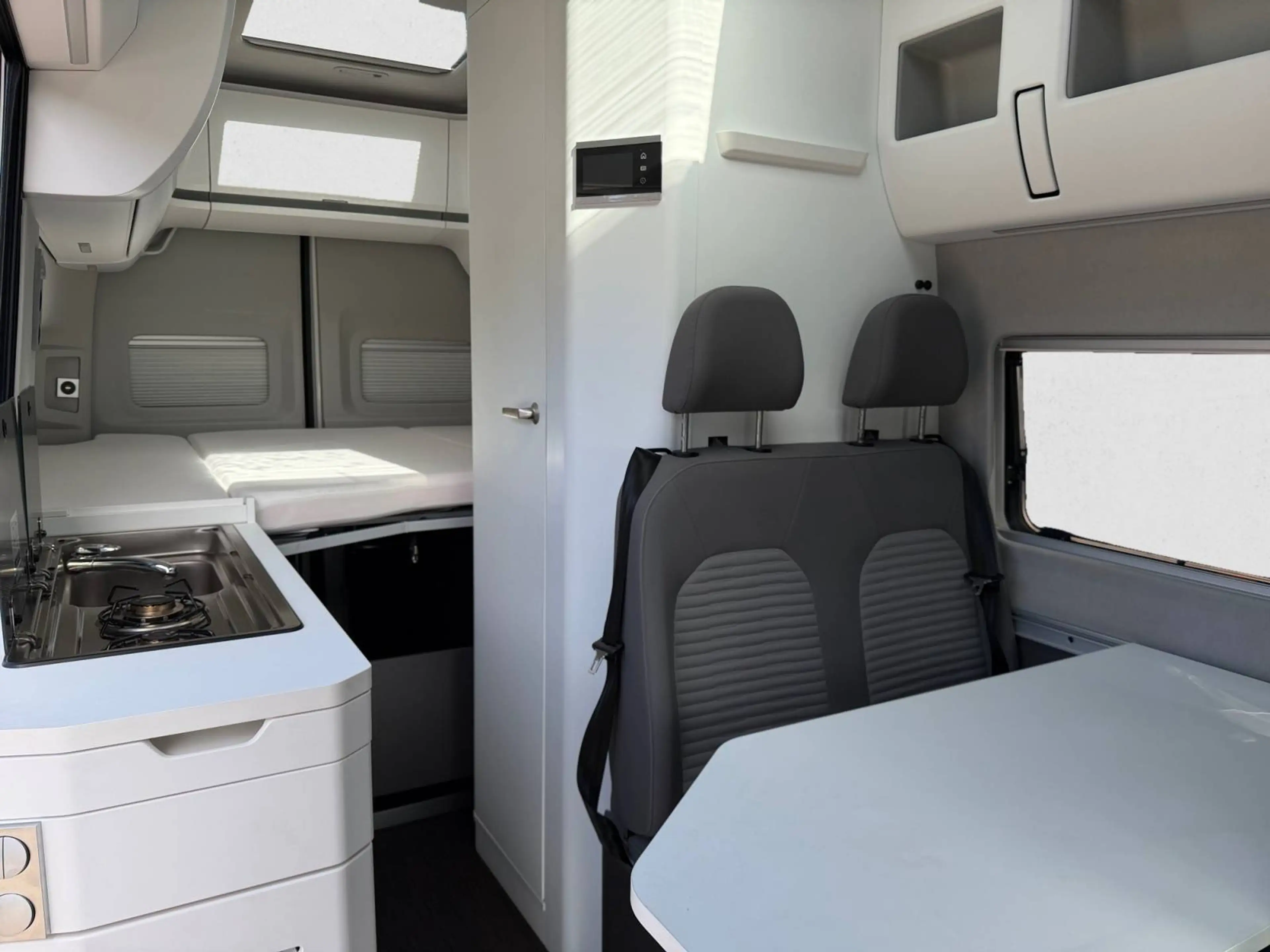 Volkswagen Grand California Garantie 12 à 36 Mois — photo 15