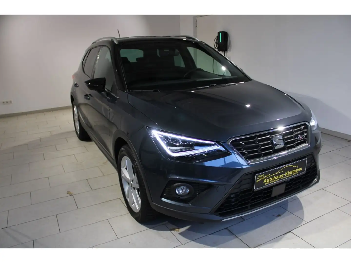 SEAT Arona FR 1.0 TSI EU6d Navi LED Sperrdiff. Apple Grijs - 2