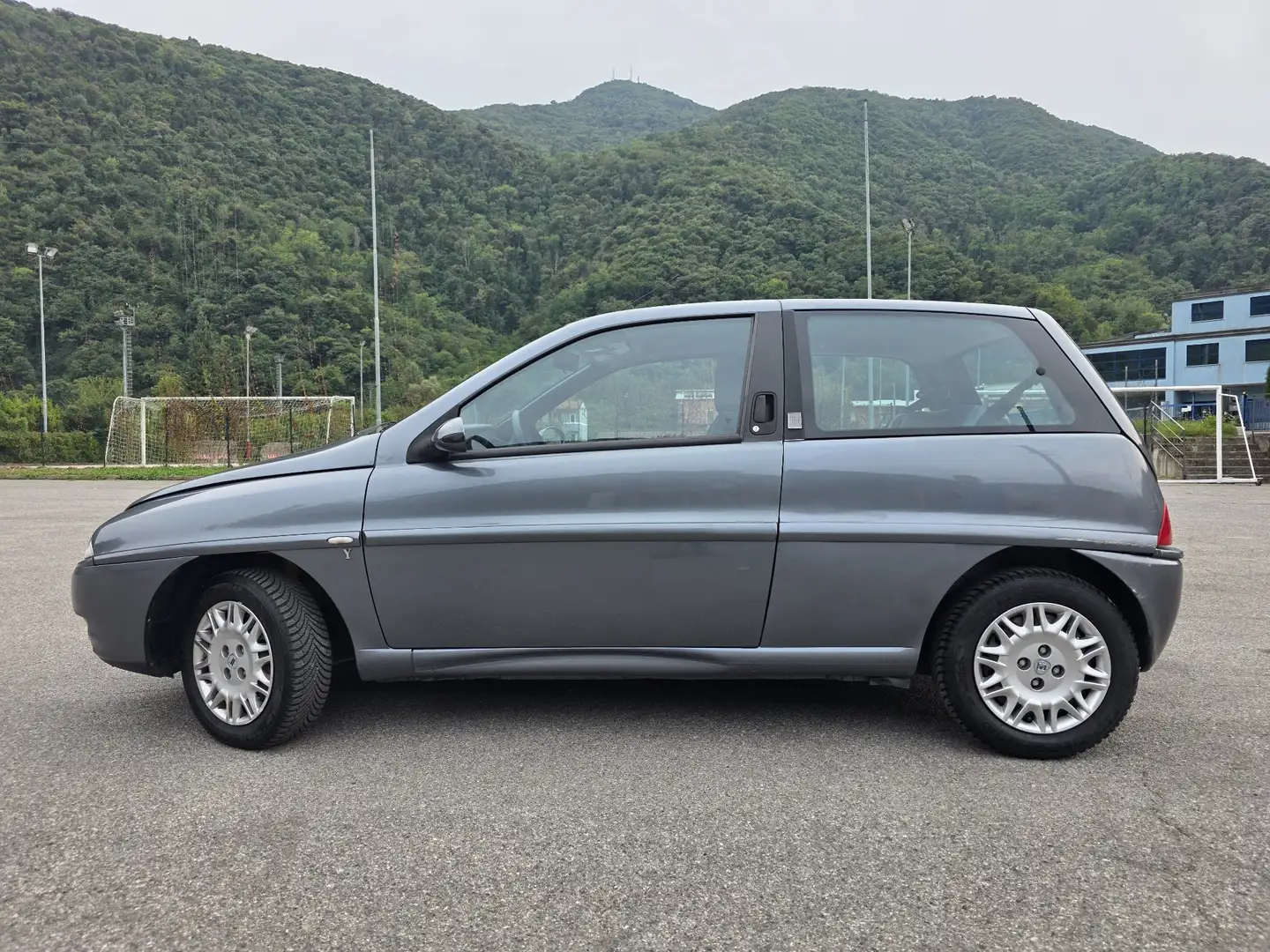 Lancia Y 1.2 8v Vanity Grigio - 2