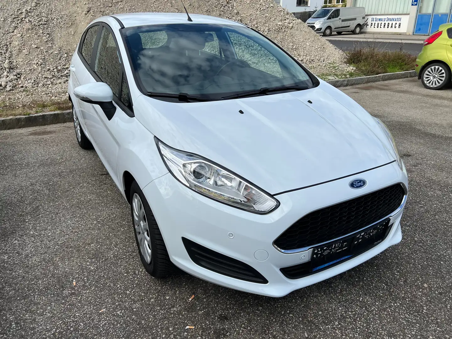 Ford Fiesta Trend*PDC hi.+vo.*Sitzheizung* Blanco - 1