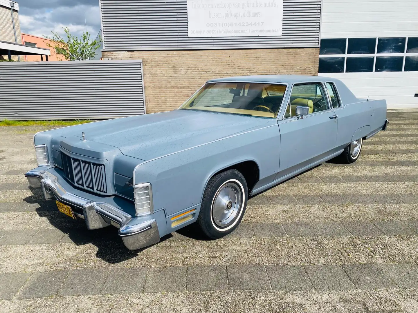 Lincoln Continental 1975 Geel - 1