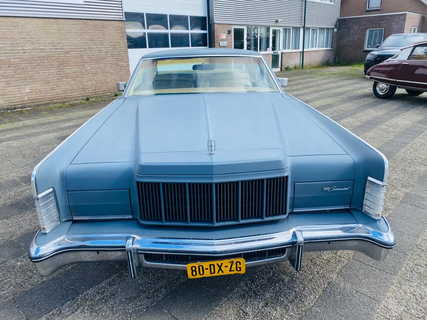Lincoln Continental 1975 Yellow - 2