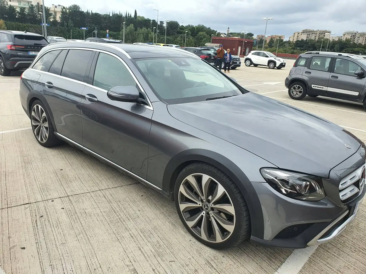 Mercedes-Benz E 220