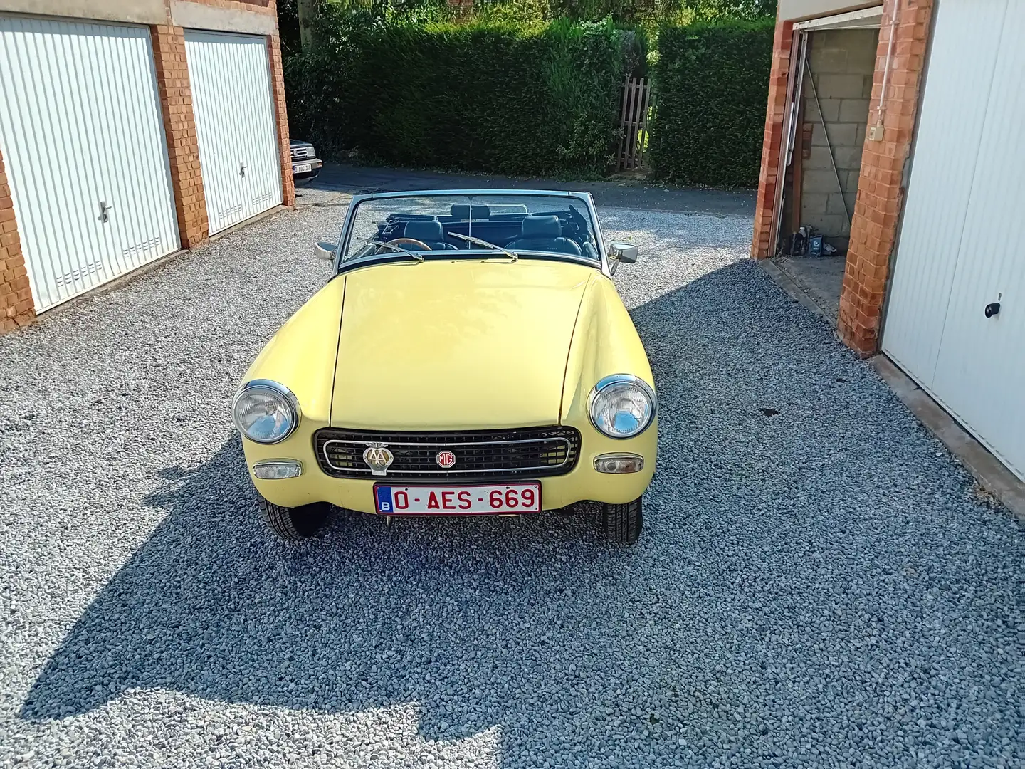 MG Midget Amarillo - 1