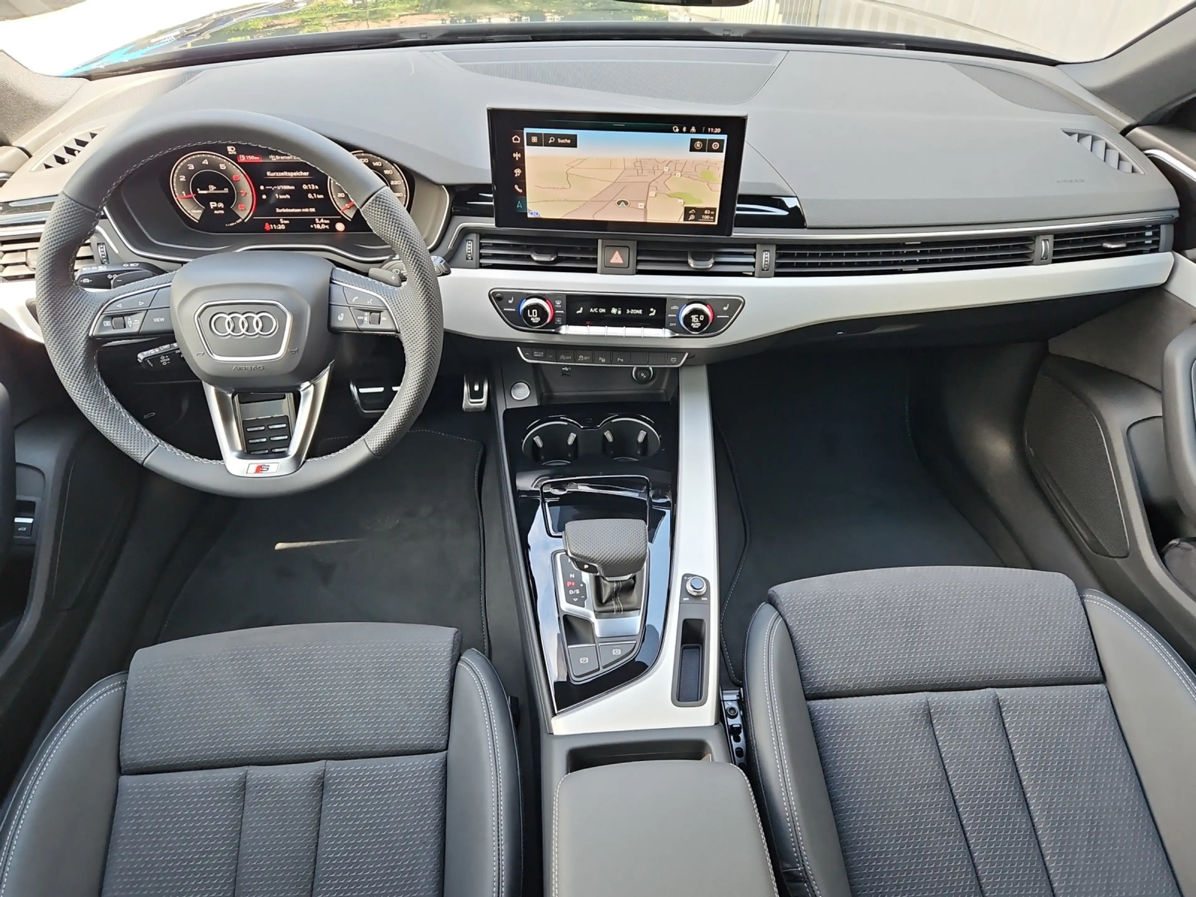 Audi A4 Avant 40 TFSI S tronic S line AHK Navi Pano LED... — photo 14