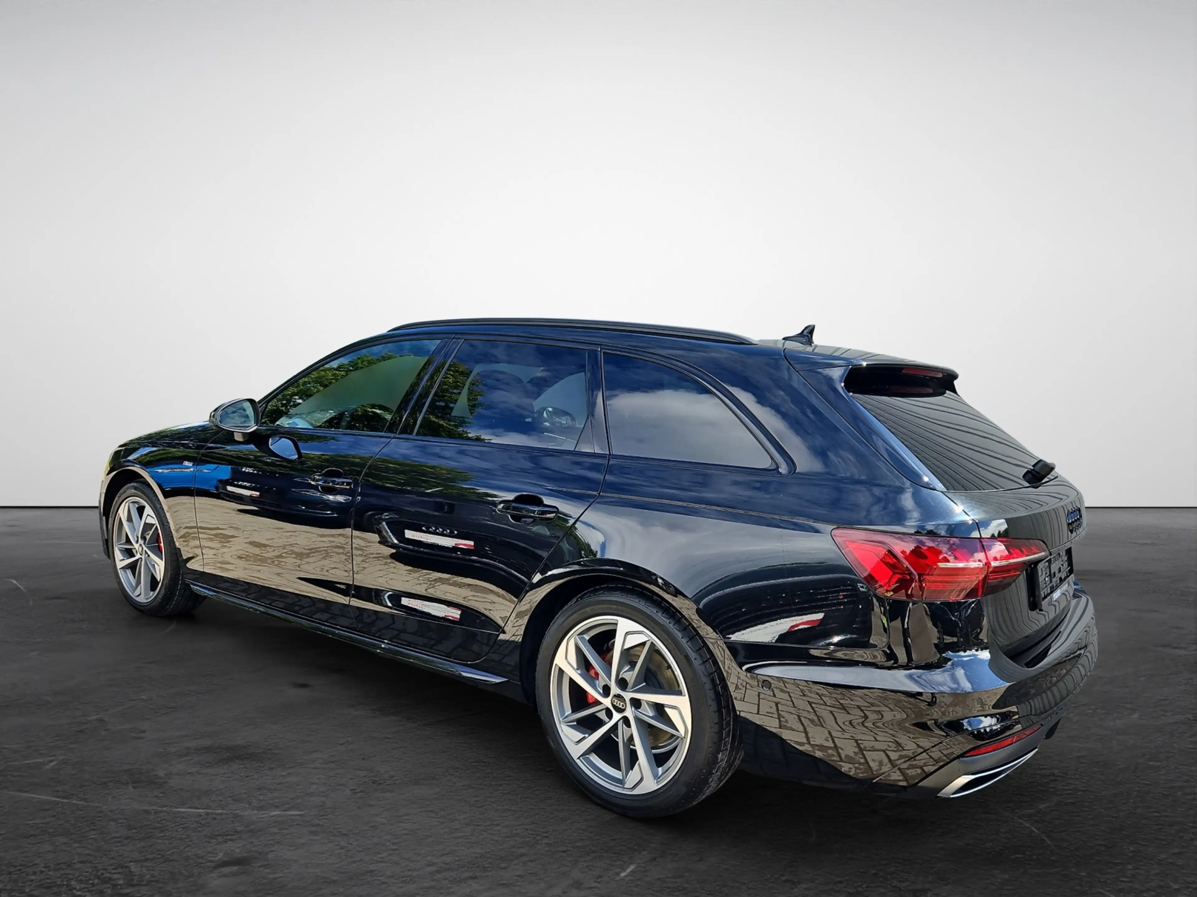 Audi A4 Avant 40 TFSI S tronic S line AHK Navi Pano LED... — photo 4