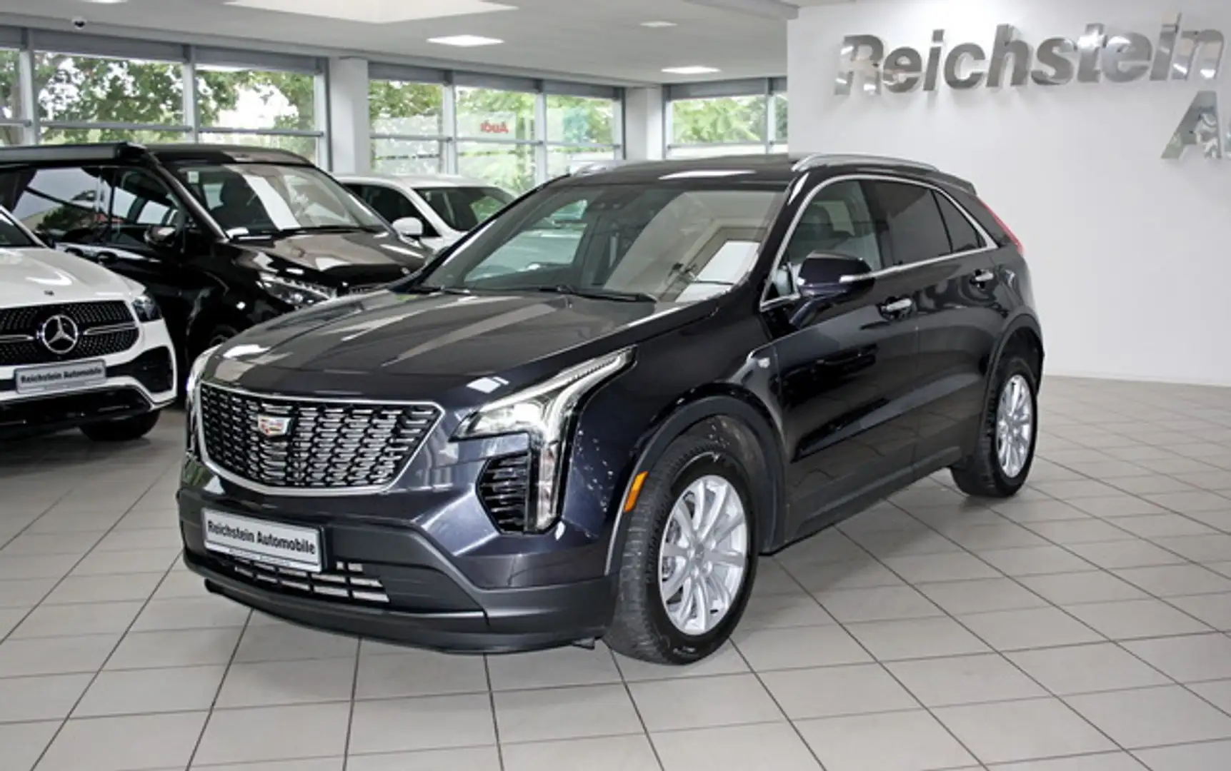 Cadillac XT4 350T AWD LUXURY PANO KAMERA TOTW SPUR BOSE Schwarz - 2