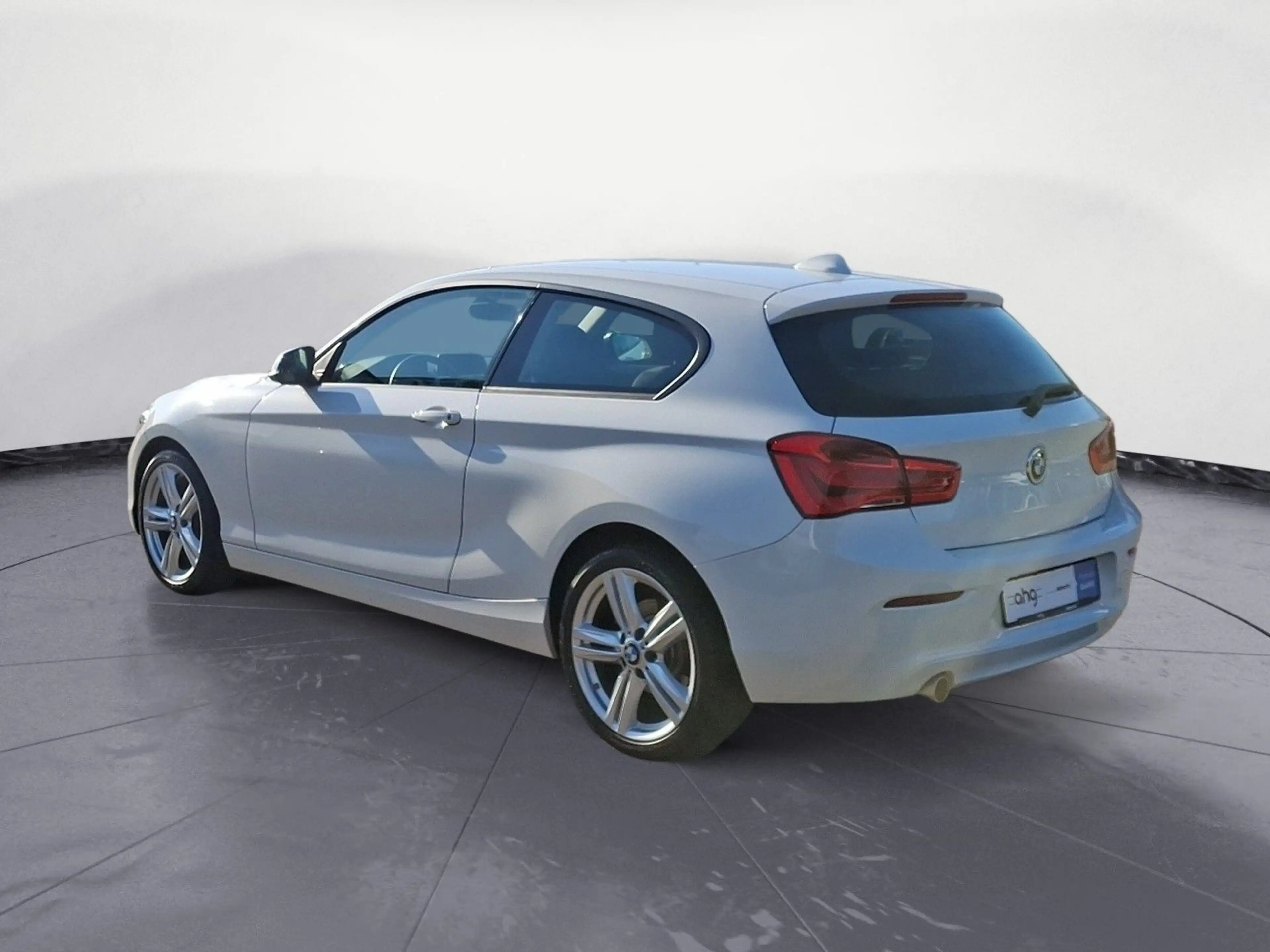 BMW 118 i Aut. Lederlenkrad MF Lenkrad 5-Sitzigkeit — photo 4