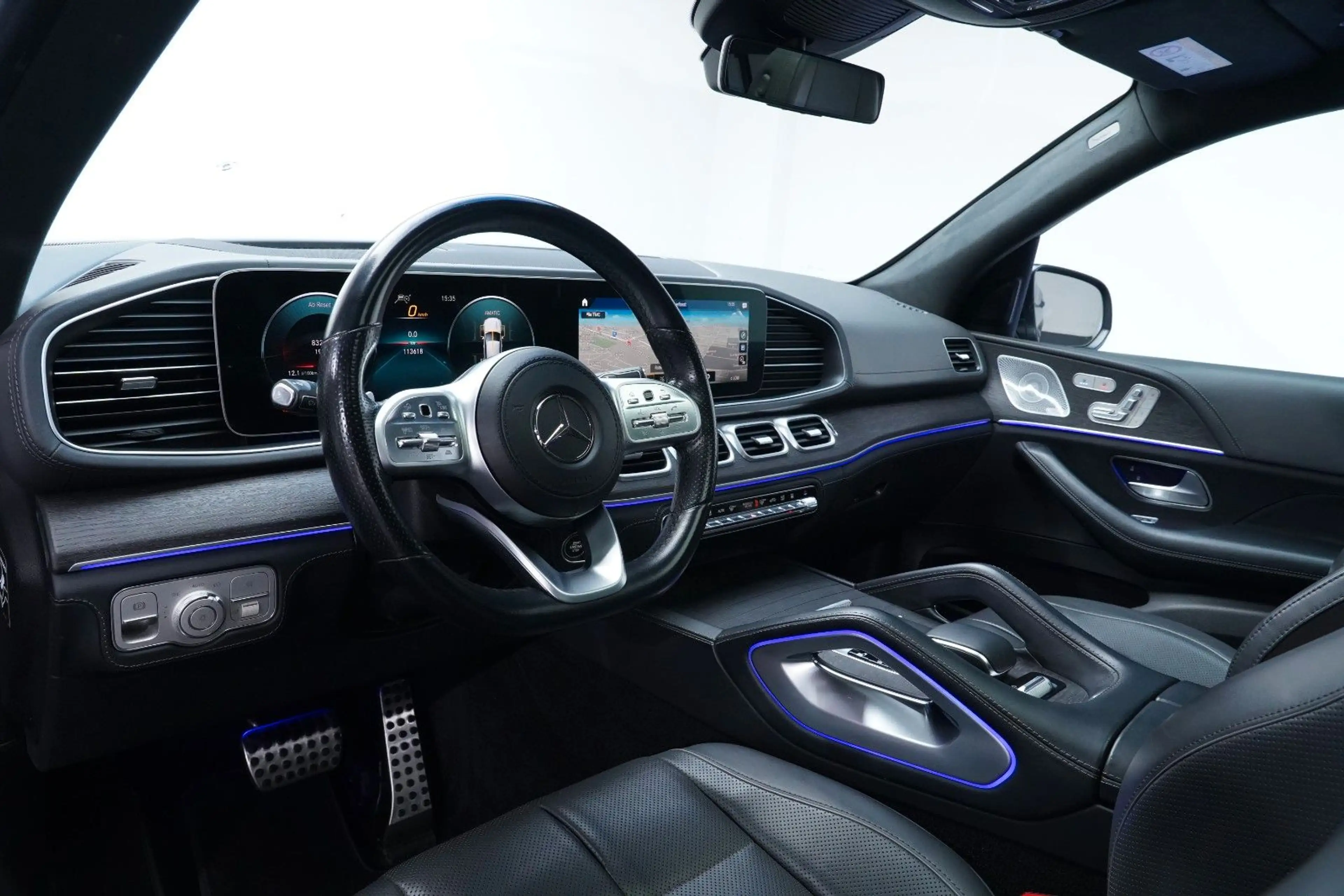 Mercedes-Benz GLS 400 d 4M AMG 9G/7SITZE/BURMESTER®/PANO/AIR — photo 12