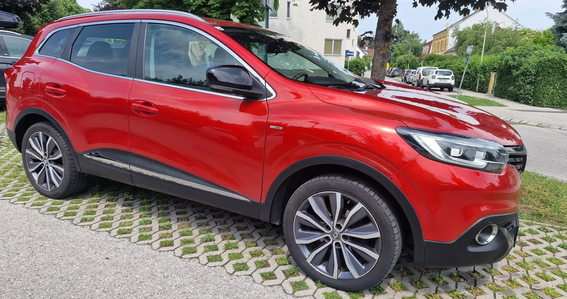 Renault Kadjar Kadjar Energy dCi 130 4WD 6-Gang Bose Bose Rot - 2