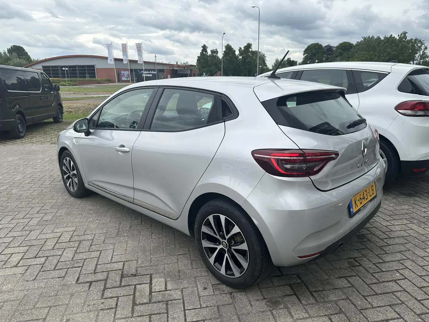 Renault Clio 1.0 TCe 100 Zen Grijs - 2