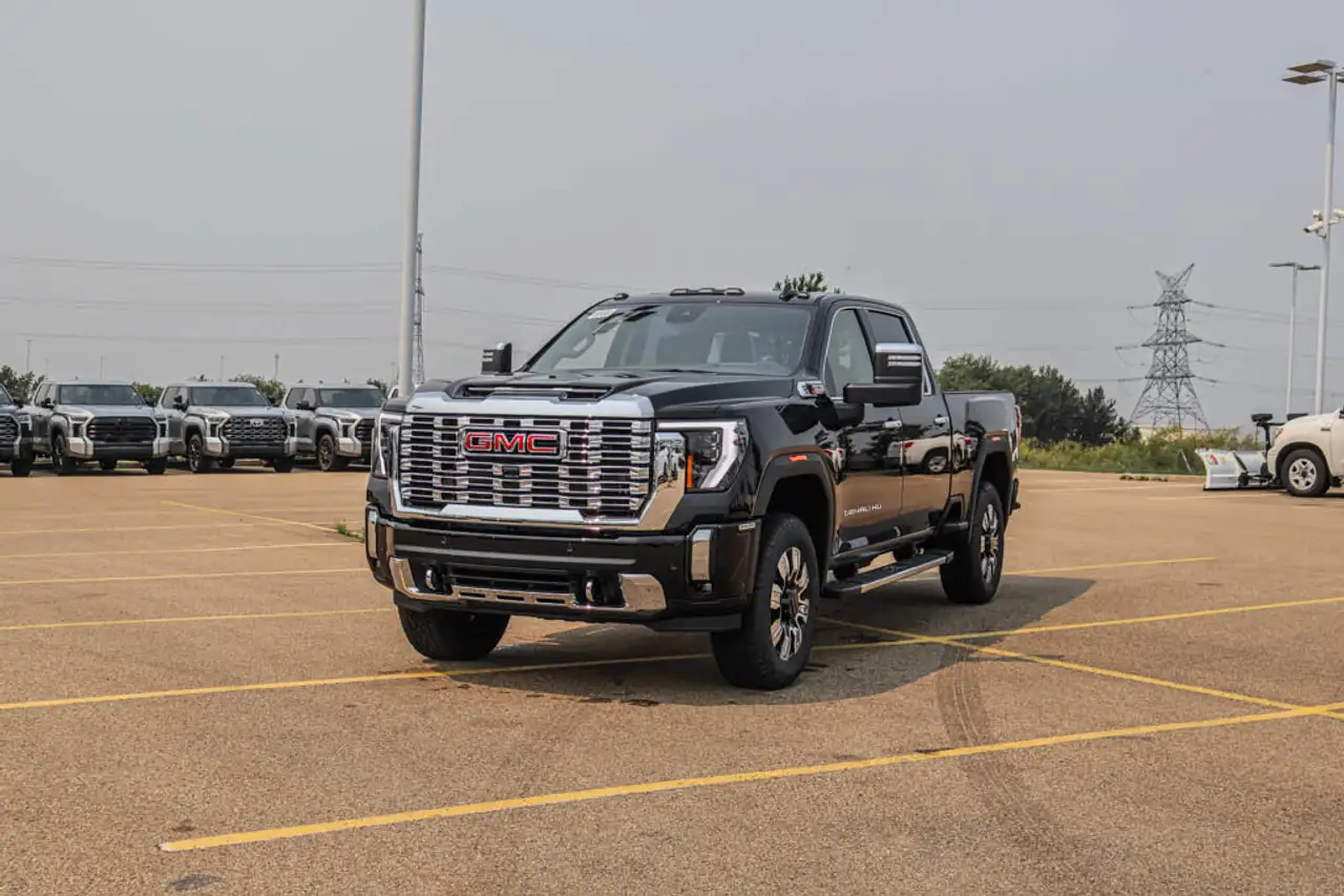 GMC Sierra 3500HD снимка GMC Sierra 3500HD