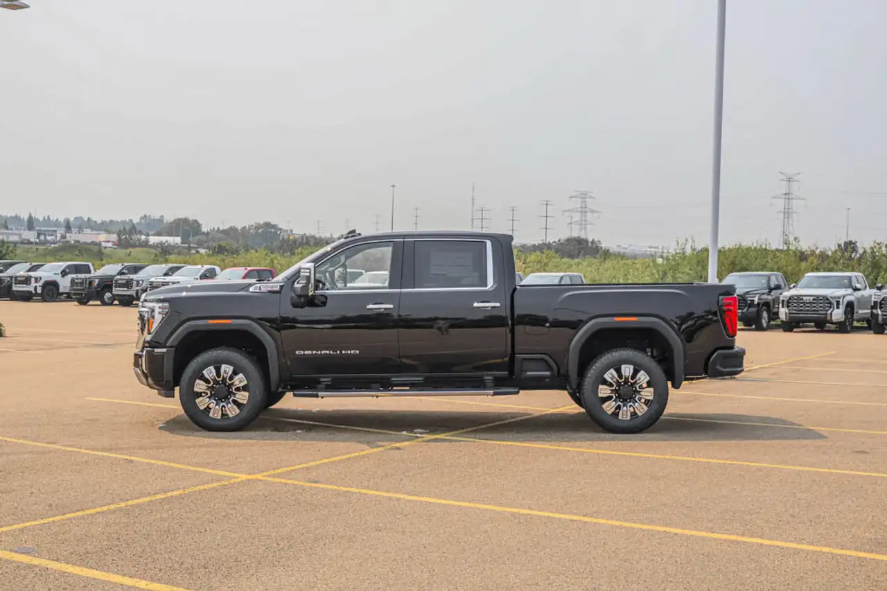 GMC Sierra 3500HD снимка GMC Sierra 3500HD