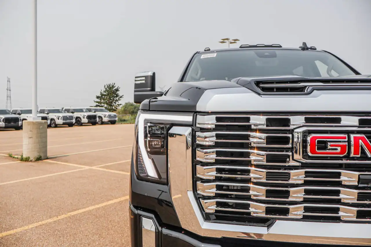 GMC Sierra 3500HD снимка GMC Sierra 3500HD