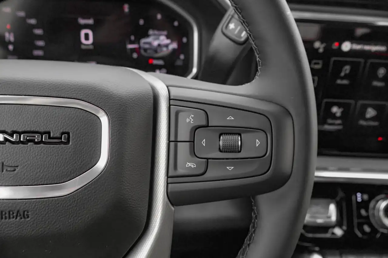 GMC Sierra 3500HD снимка GMC Sierra 3500HD