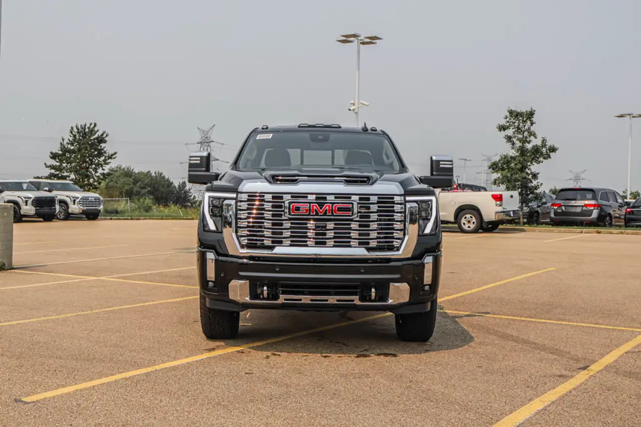 GMC Sierra 3500HD снимка GMC Sierra 3500HD