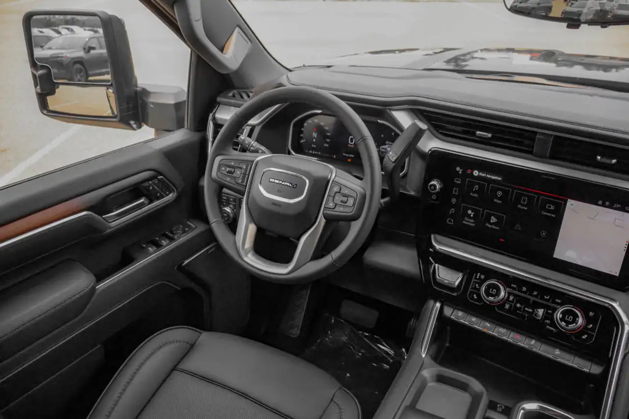 GMC Sierra 3500HD снимка GMC Sierra 3500HD