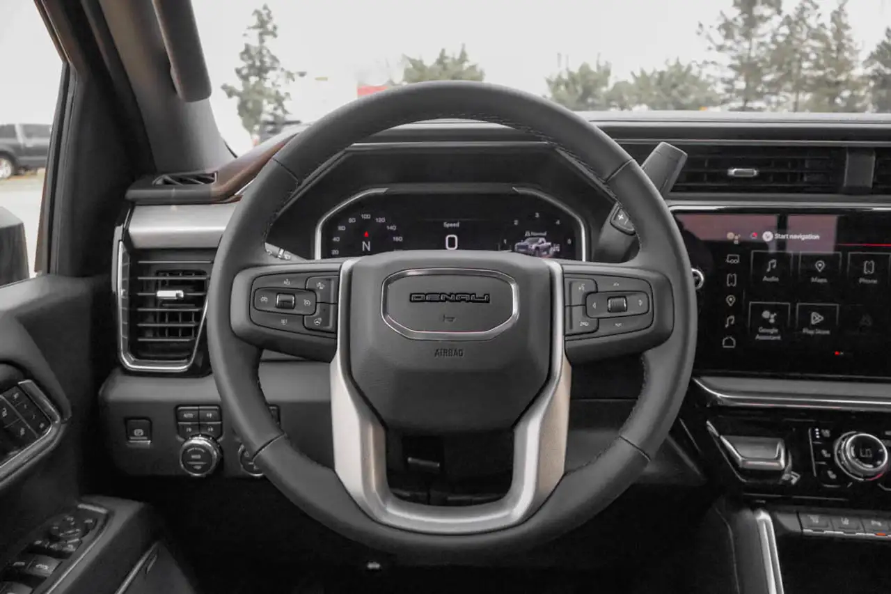 GMC Sierra 3500HD снимка GMC Sierra 3500HD