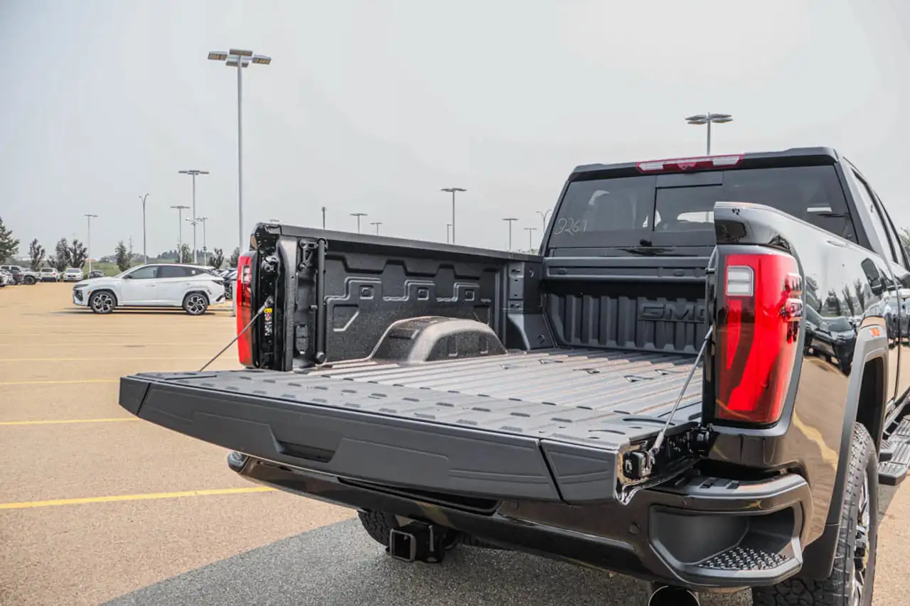 GMC Sierra 3500HD снимка GMC Sierra 3500HD