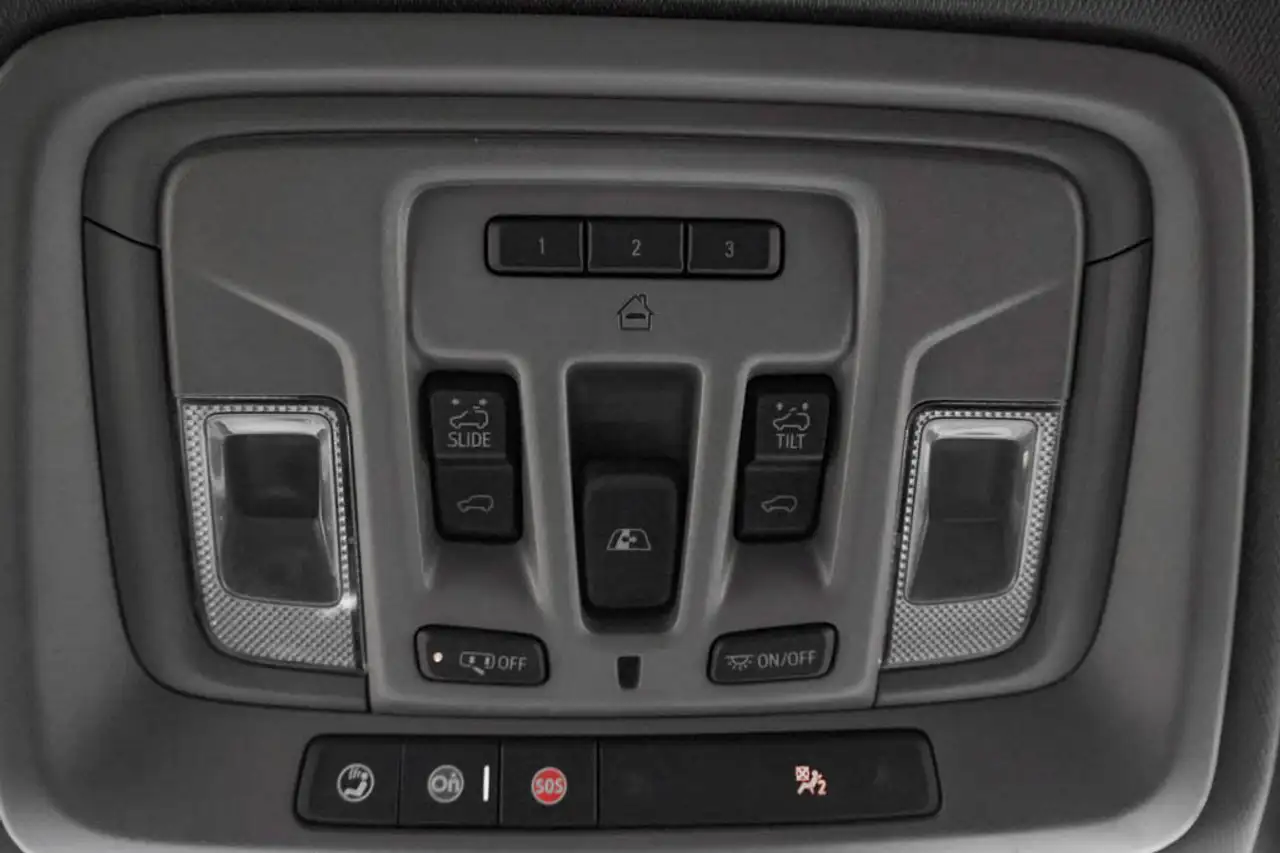 GMC Sierra 3500HD снимка GMC Sierra 3500HD
