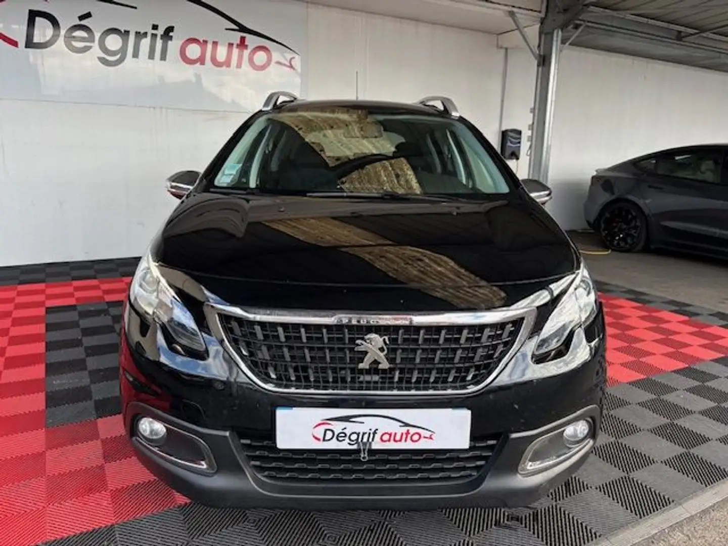 Peugeot 2008 1.6 BlueHDi 100ch BVM5 STYLE Zwart - 2