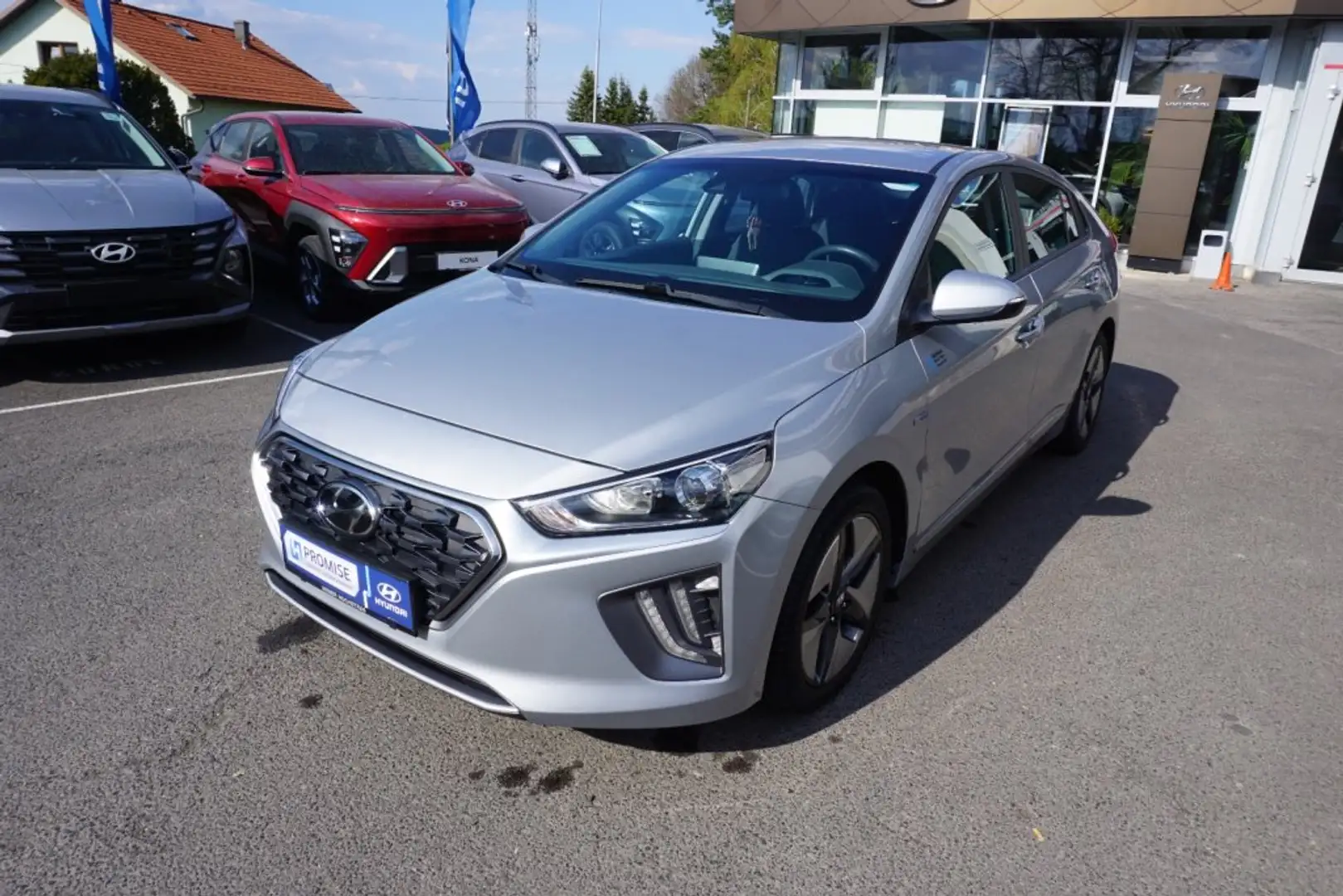 Hyundai IONIQ Level 3 1,6 GDi HEV i0h30z Silber - 1
