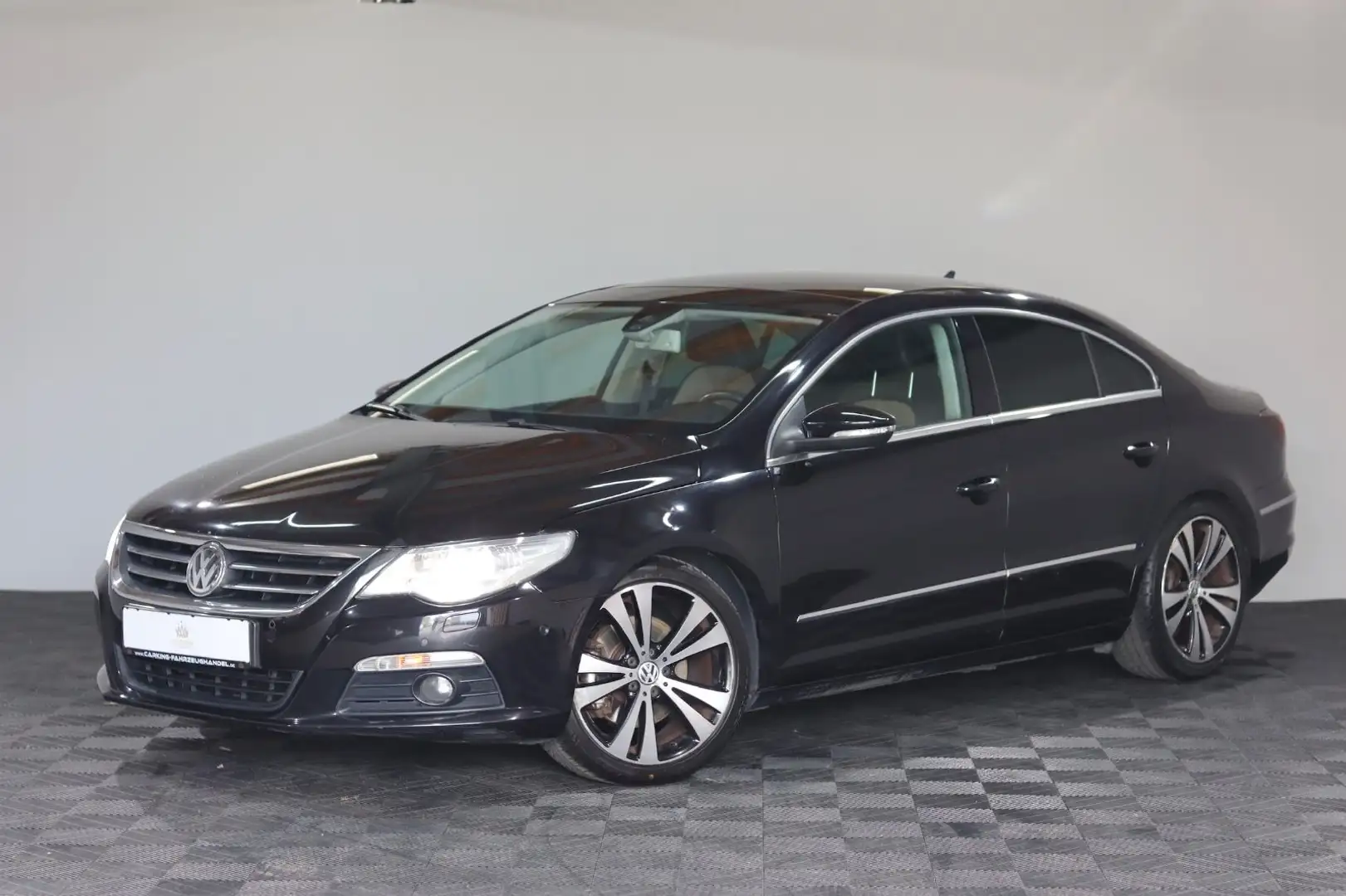 Volkswagen Passat CC Individual / TÜV bis 08.2026 / XENON Schwarz - 1