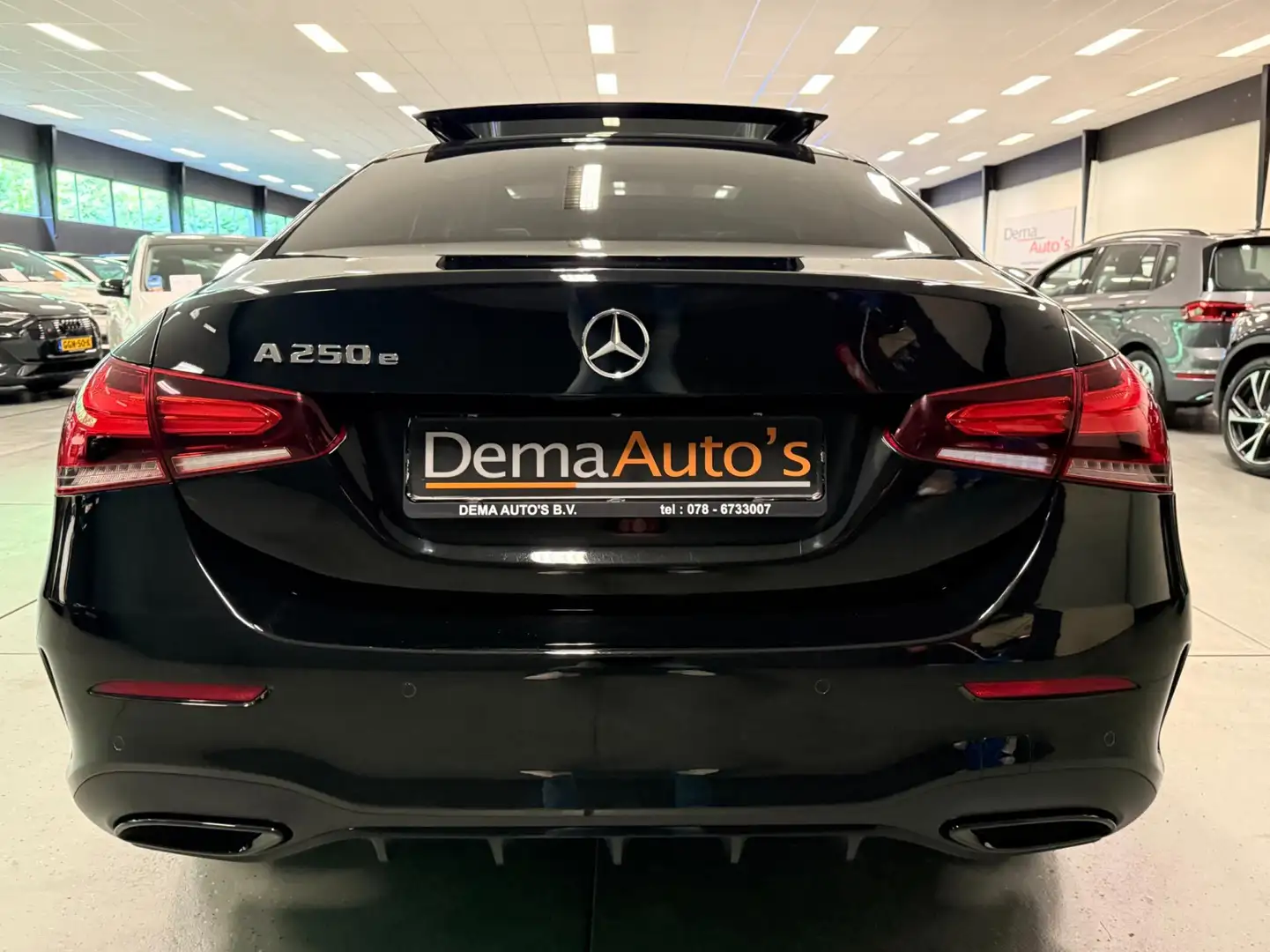 Mercedes-Benz A 250 e AMG PREMIUM 218PK PANO/SFEERVERL/NAVI/DAB/LED/V- Nero - 2