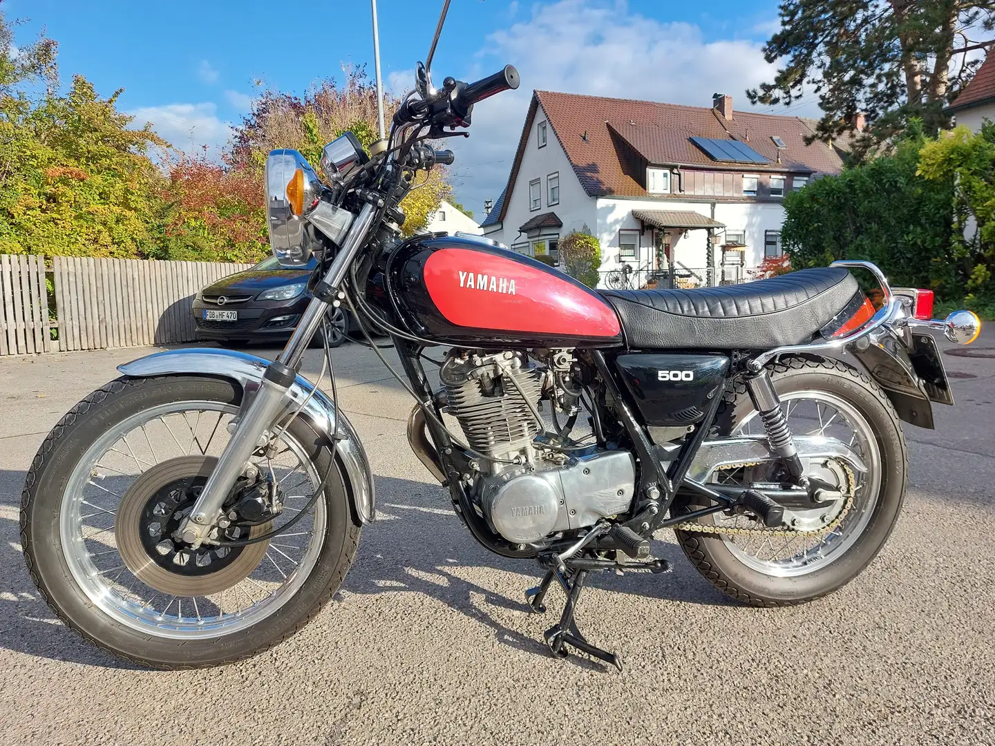 Yamaha SR 500 Ein Blickfang im Dekor der Einführung von 1978 Fekete - 1