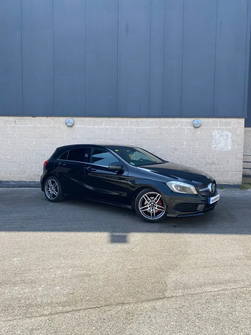 Mercedes-Benz A 180 180CDI BE AMG Line Negro - 2