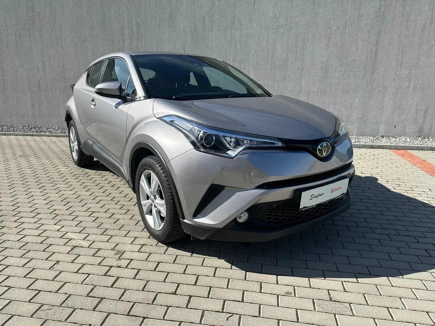 Toyota C-HR 1,2T C-LUB Grau - 1