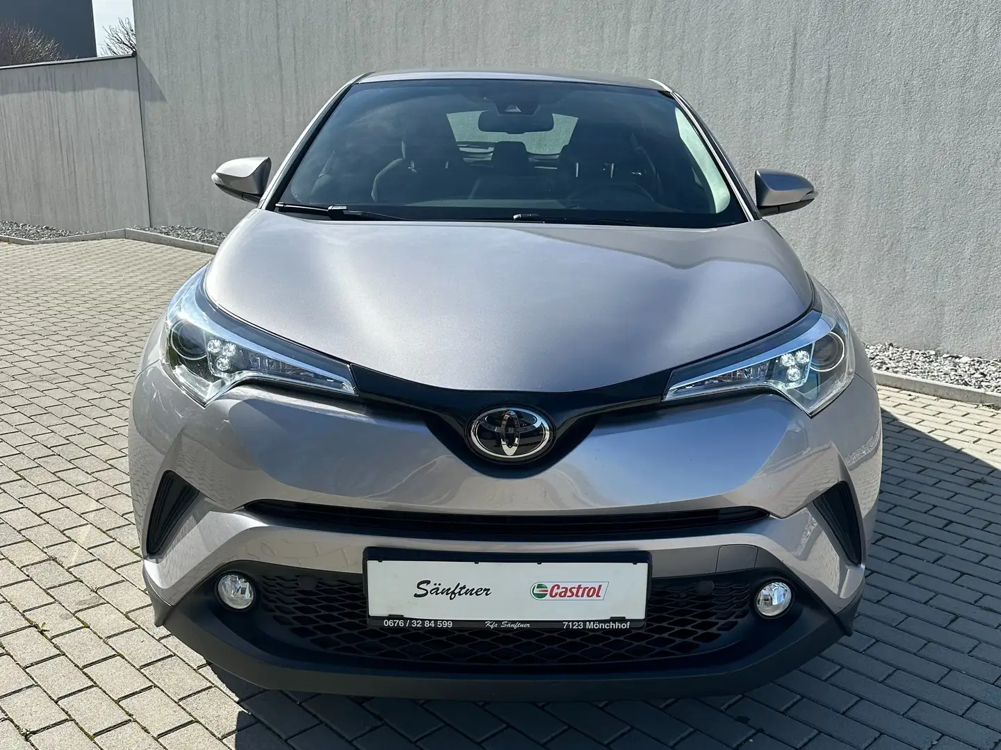 Toyota C-HR 1,2T C-LUB Grau - 2