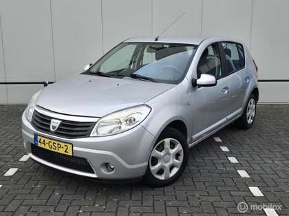 Dacia Sandero 1.6 Lauréate 127DKM! Nieuwe APK!