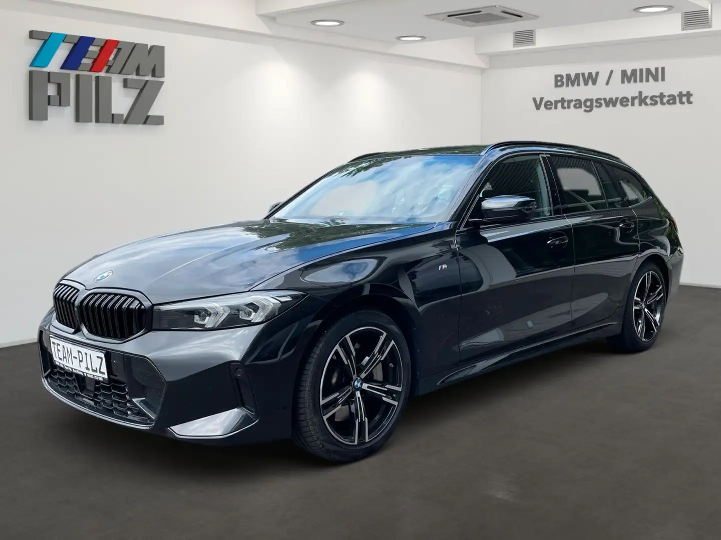 BMW 330 i xdrive M-Sport LED Navi Facelift Kamera ACC Zwart - 1