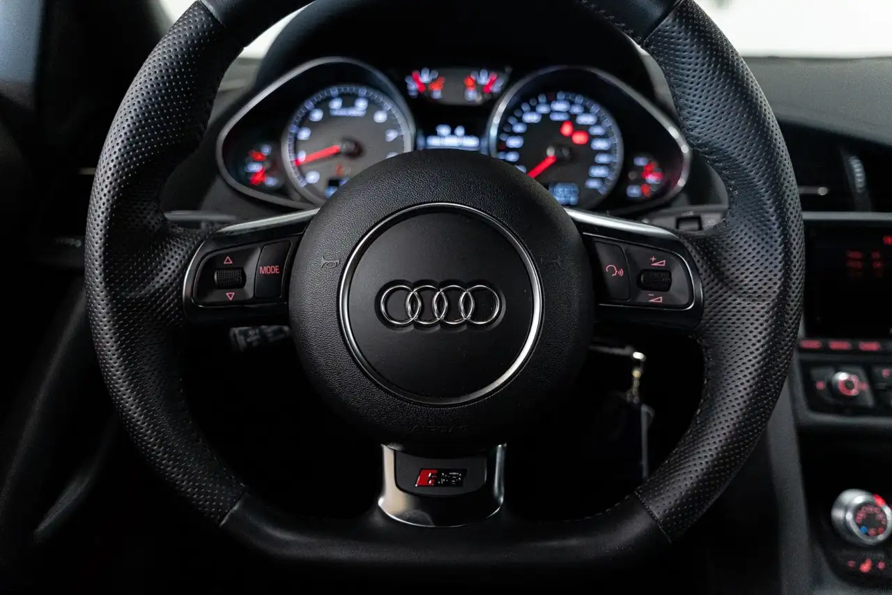 Audi R8 photo Audi R8