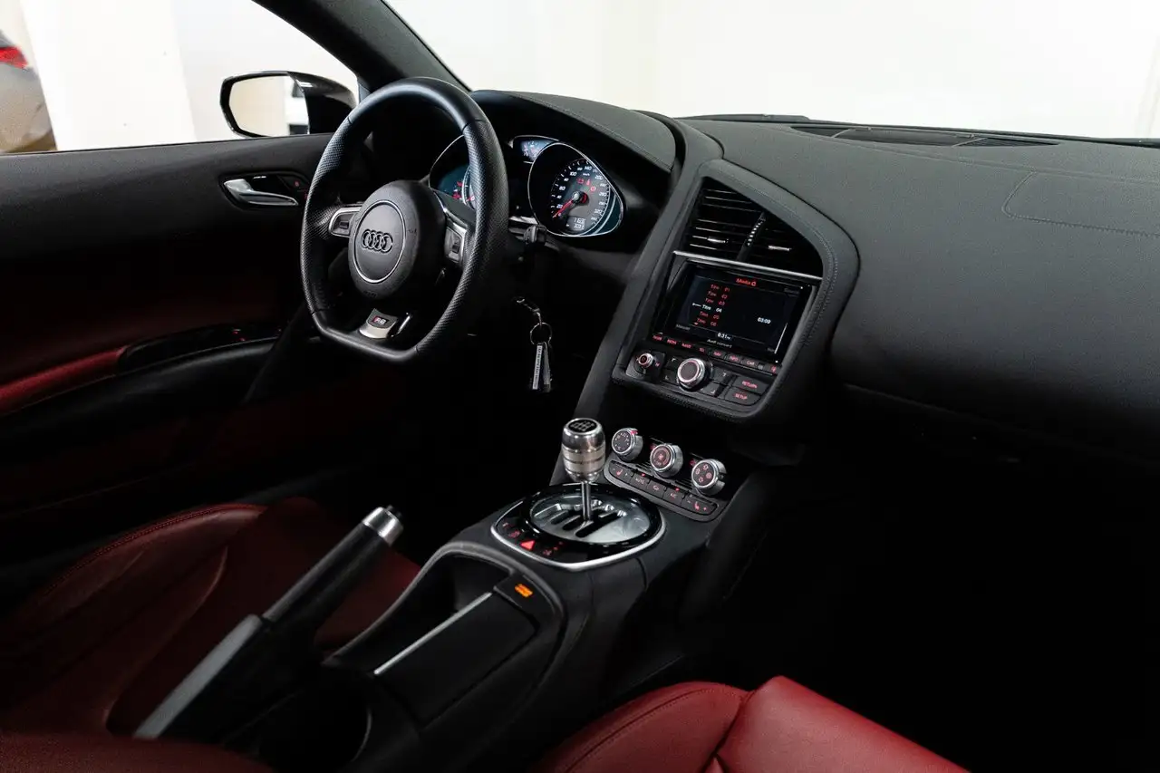 Audi R8 photo Audi R8