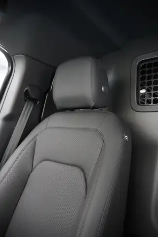 Land Rover Defender 3.0D X Dyn SE *Hard Top* Ansicht 16