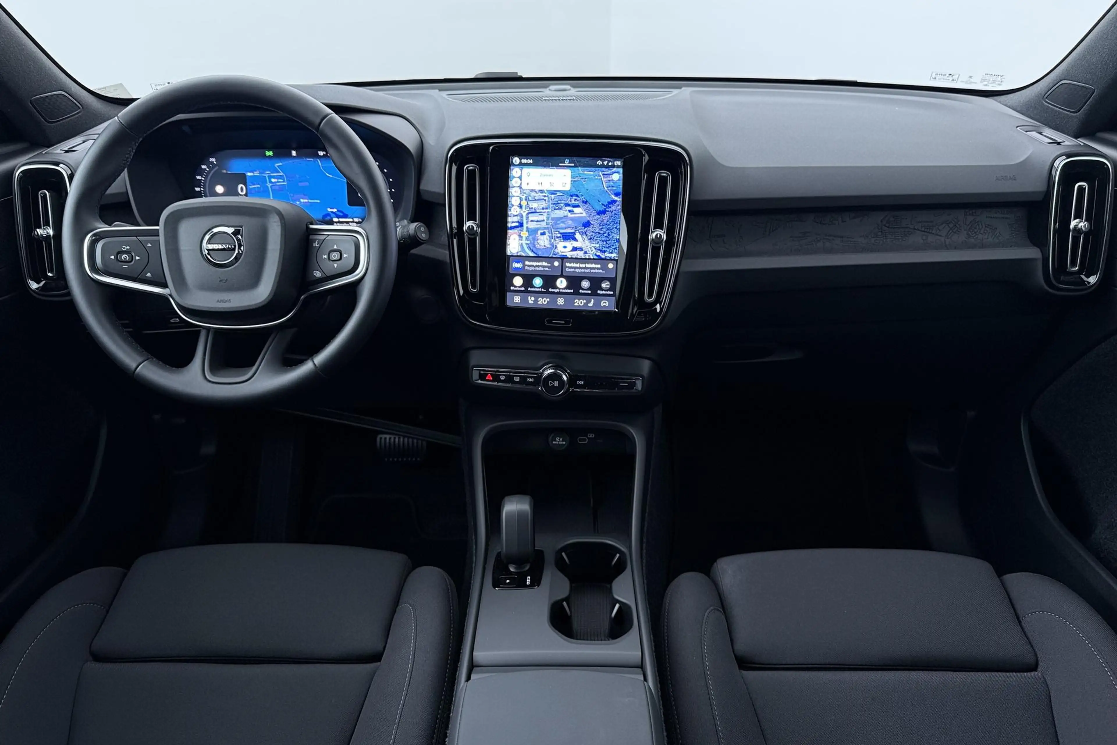 Volvo EX40 Single Motor Extended Range Plus 82 kWh | Harman/K — photo 4