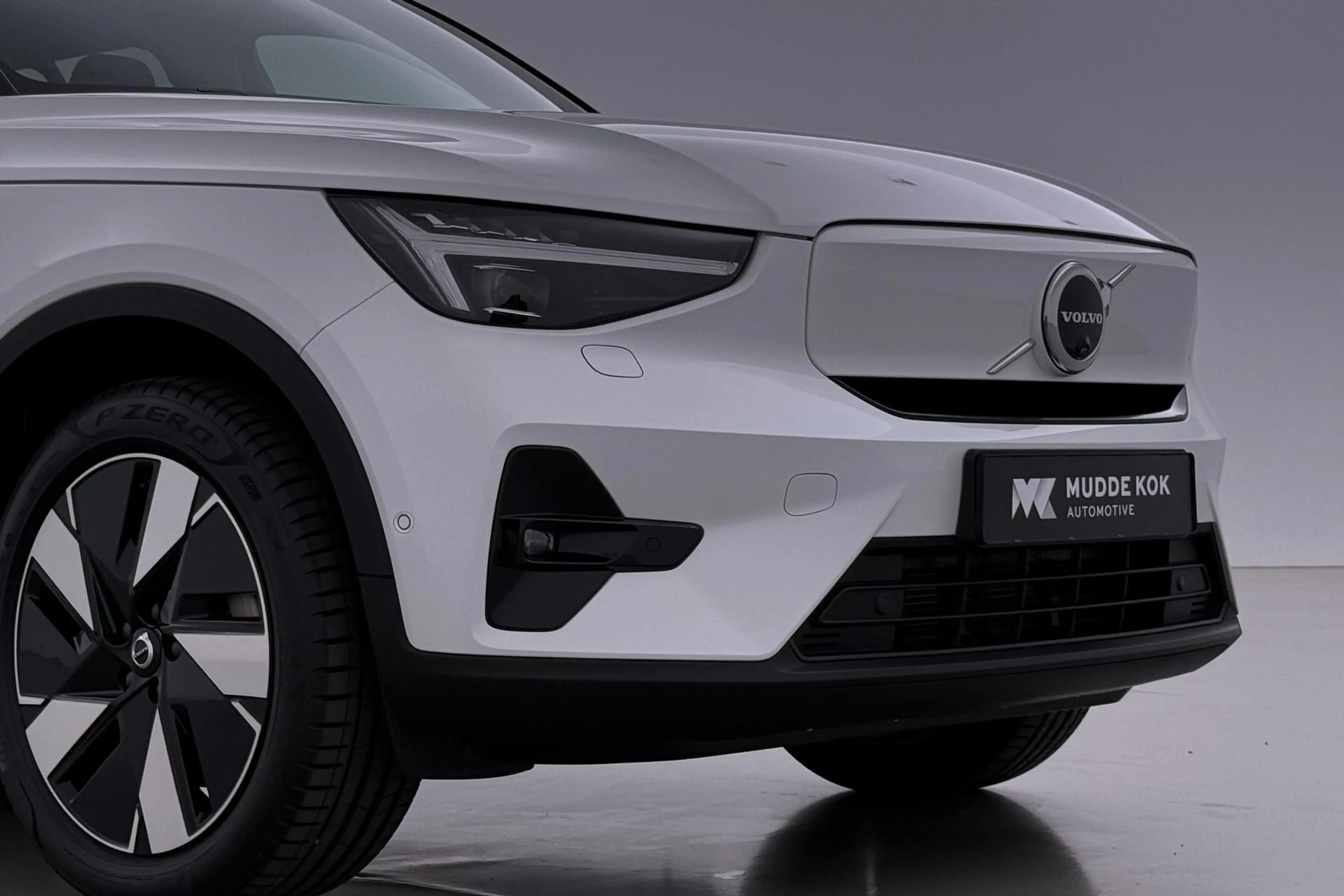 Volvo EX40 Single Motor Extended Range Plus 82 kWh | Harman/K — photo 46