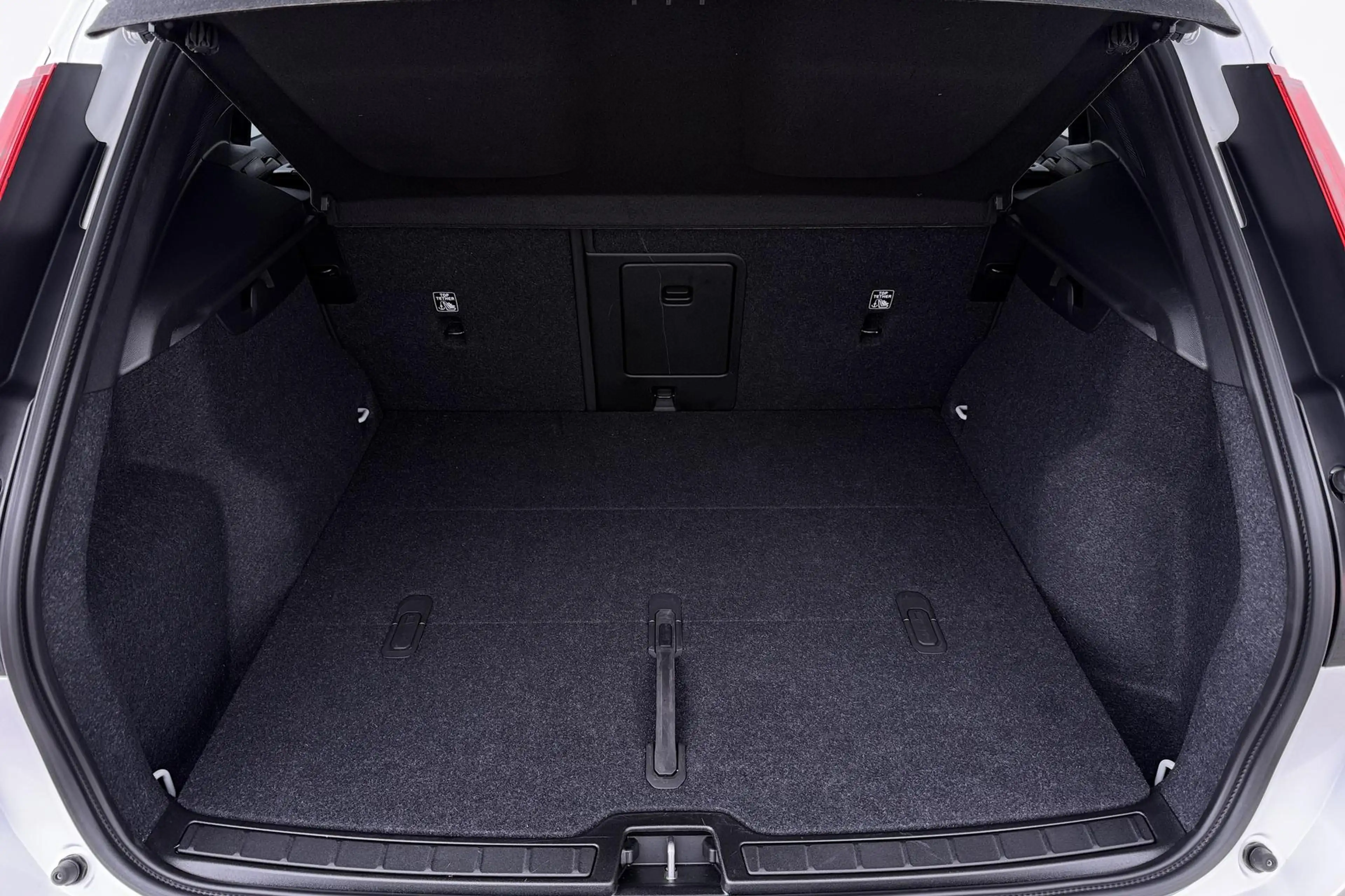 Volvo EX40 Single Motor Extended Range Plus 82 kWh | Harman/K — photo 43