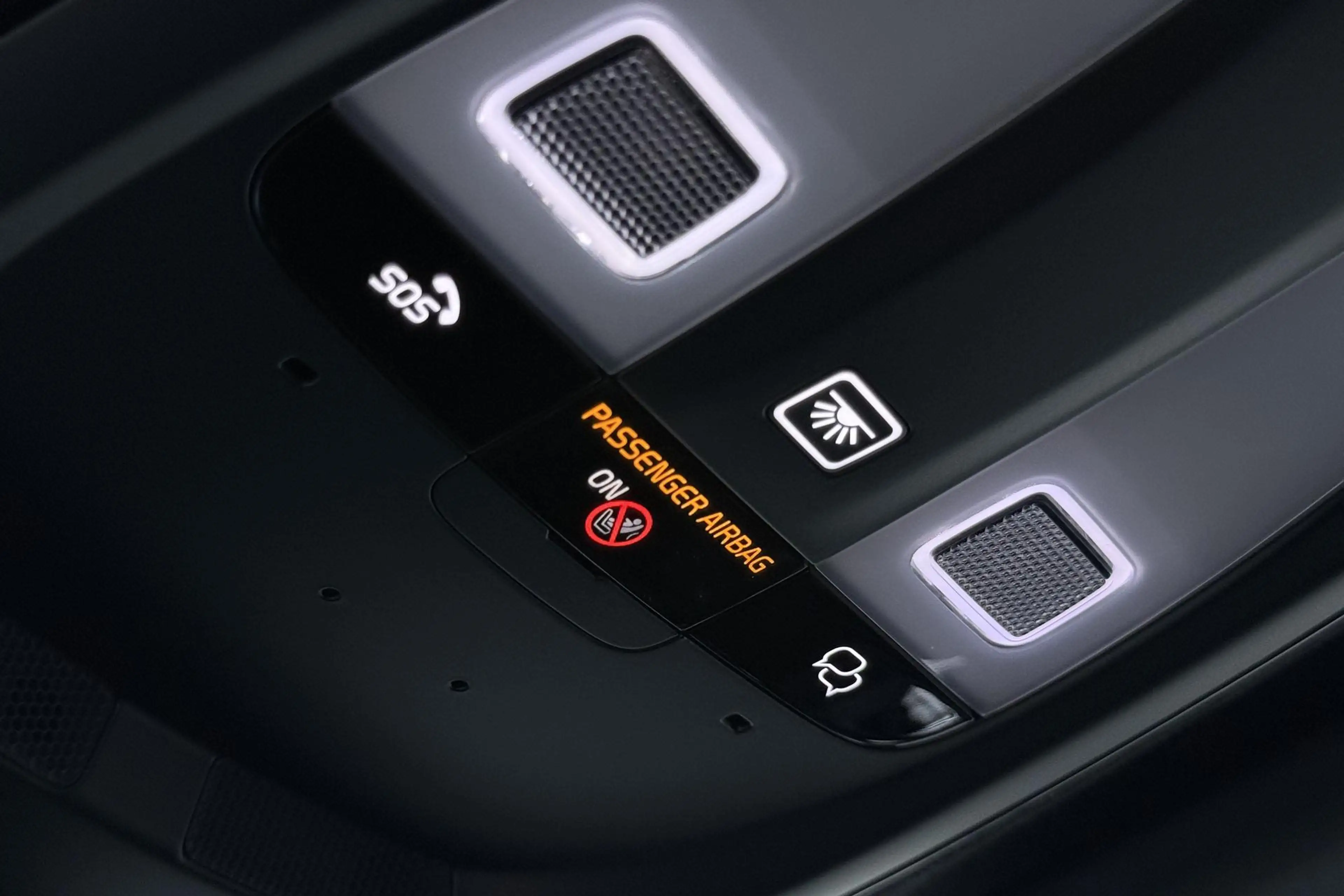 Volvo EX40 Single Motor Extended Range Plus 82 kWh | Harman/K — photo 32